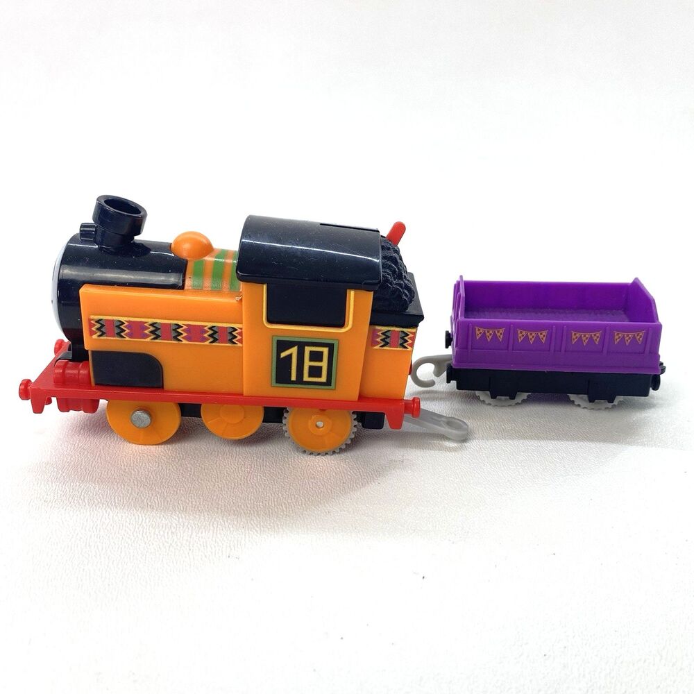 Thomas the Train Muddy Farm Percy Nia Motorized Engine Vehicle Gullane Toys 2021 - Picture 13 of 14
